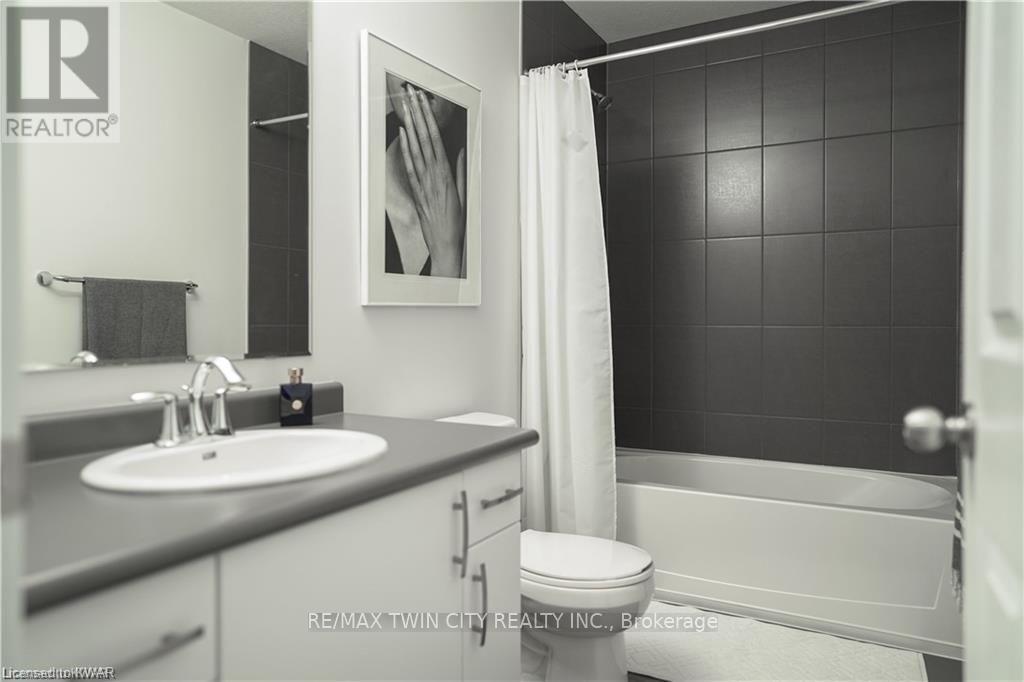 76 Meadowridge Street, Kitchener, Ontario  N2P 0E2 - Photo 25 - X13544046