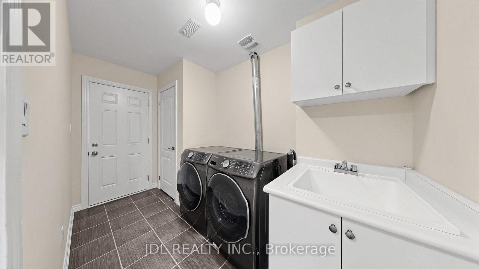 19 Hyderabad Lane, Markham, Ontario  L6E 0T8 - Photo 14 - N13417478
