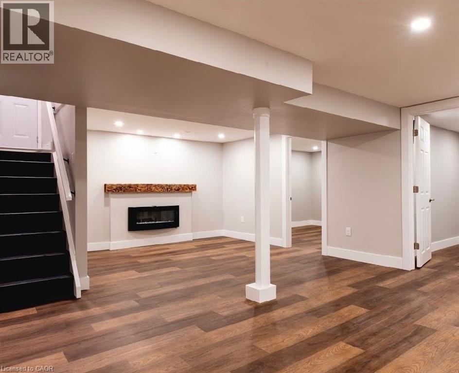 393 East 16th Street Unit# Bsmt, Hamilton, Ontario  L9A 4K4 - Photo 11 - 40846484
