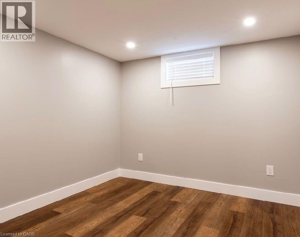 393 East 16th Street Unit# Bsmt, Hamilton, Ontario  L9A 4K4 - Photo 12 - 40846484