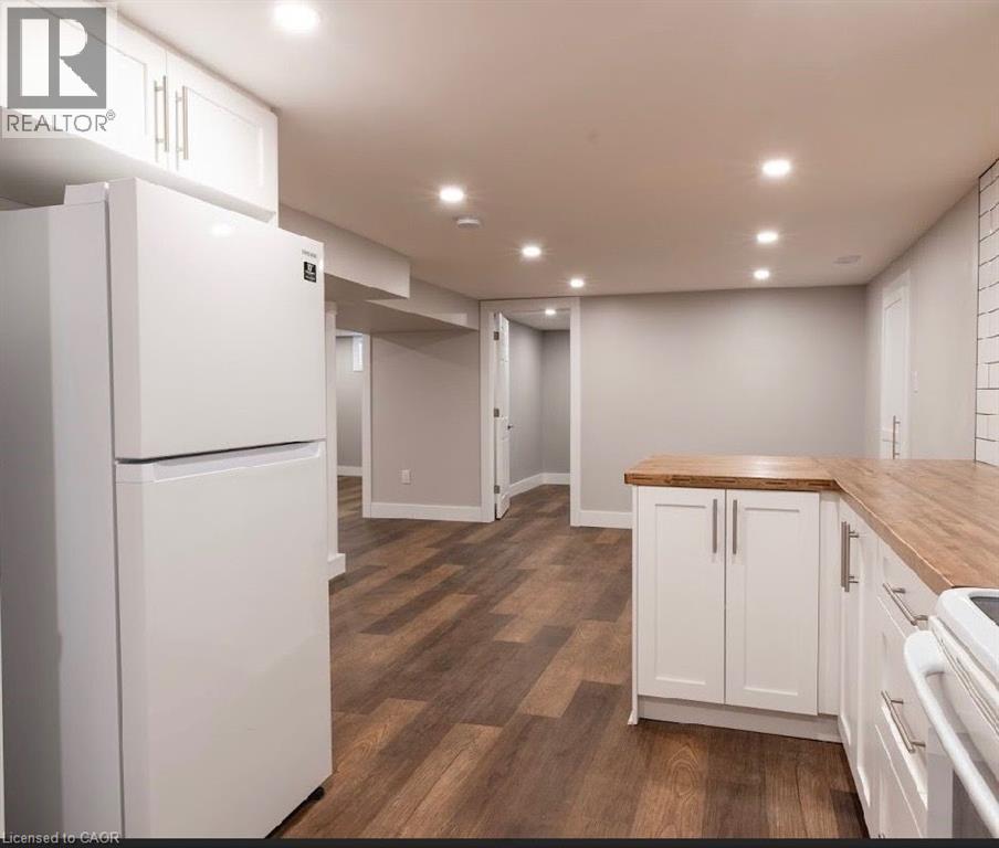 393 East 16th Street Unit# Bsmt, Hamilton, Ontario  L9A 4K4 - Photo 2 - 40846484