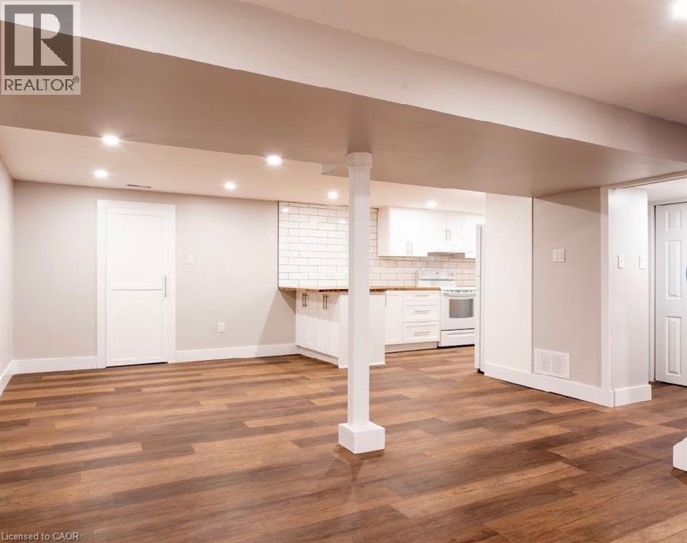393 East 16th Street Unit# Bsmt, Hamilton, Ontario  L9A 4K4 - Photo 7 - 40846484