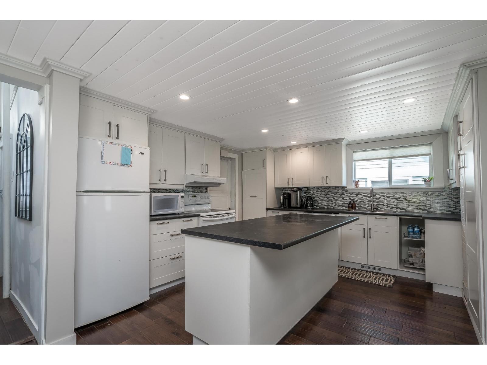 4827 216a Street, Langley, British Columbia  V3A 2N6 - Photo 8 - R3143996