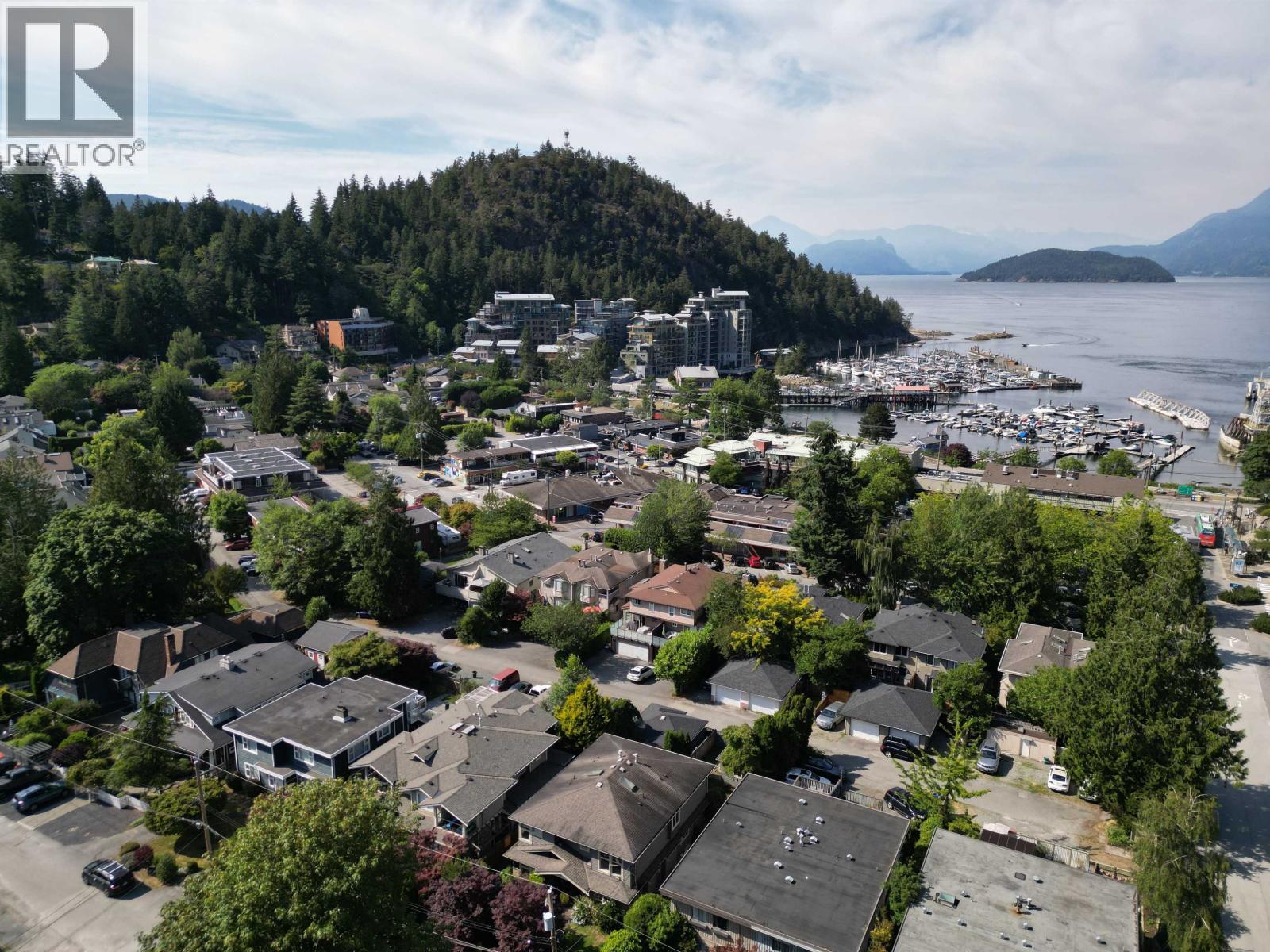 6339 DOUGLAS STREET, west vancouver, British Columbia