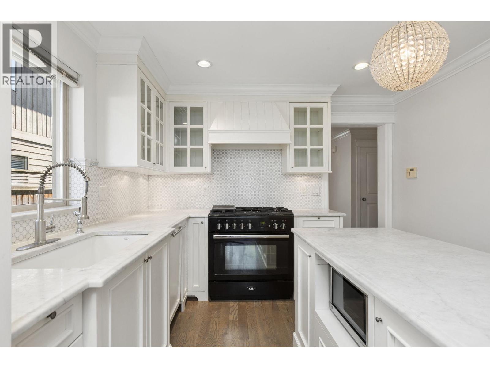 6339 Douglas Street, West Vancouver, British Columbia  V7W 2G1 - Photo 14 - R3144579