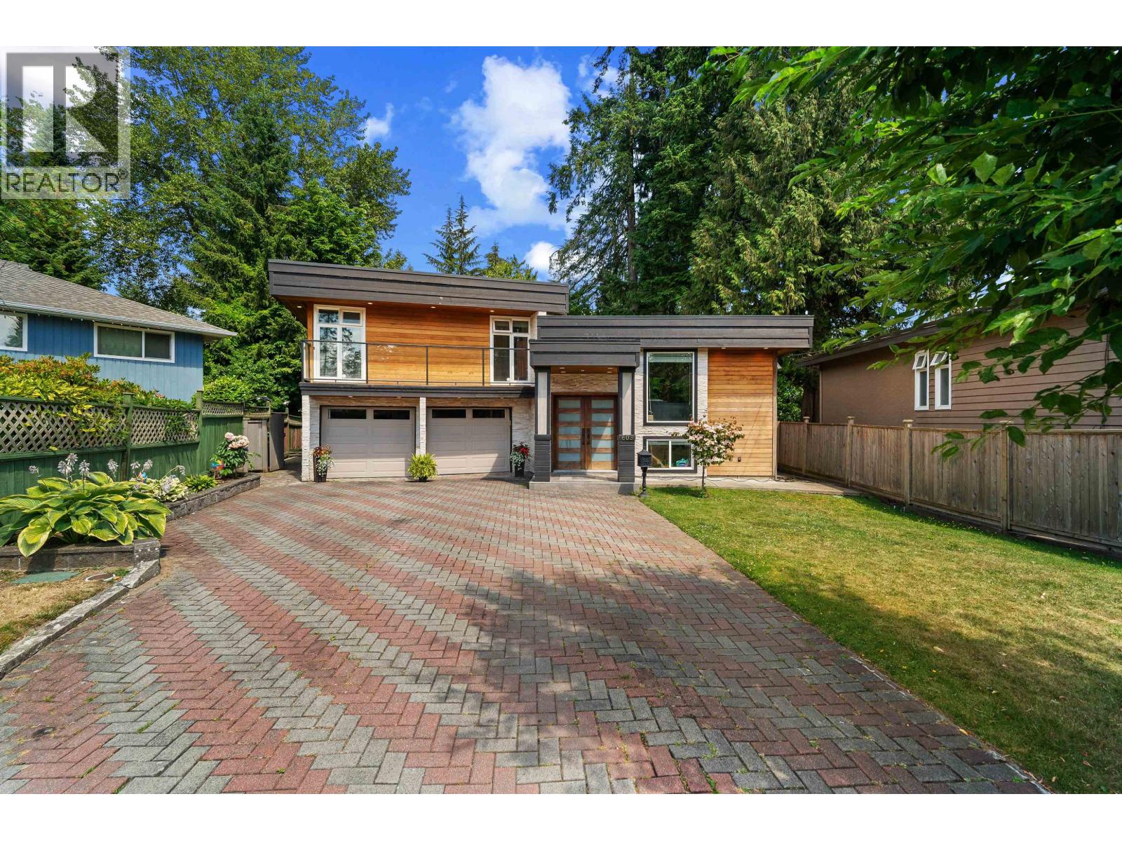 603 Rialto Court, Coquitlam, British Columbia  V3J 6K7 - Photo 2 - R3144568