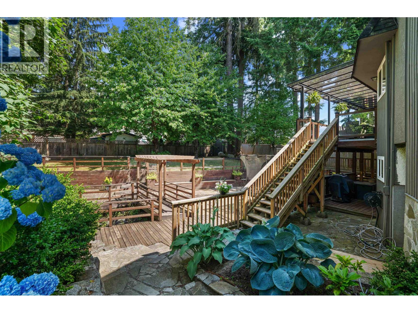 603 Rialto Court, Coquitlam, British Columbia  V3J 6K7 - Photo 38 - R3144568