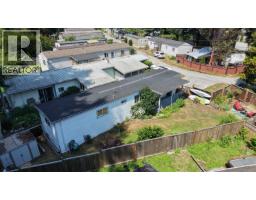 1 4514 SUNSHINE COAST HIGHWAY, Sechelt, British Columbia