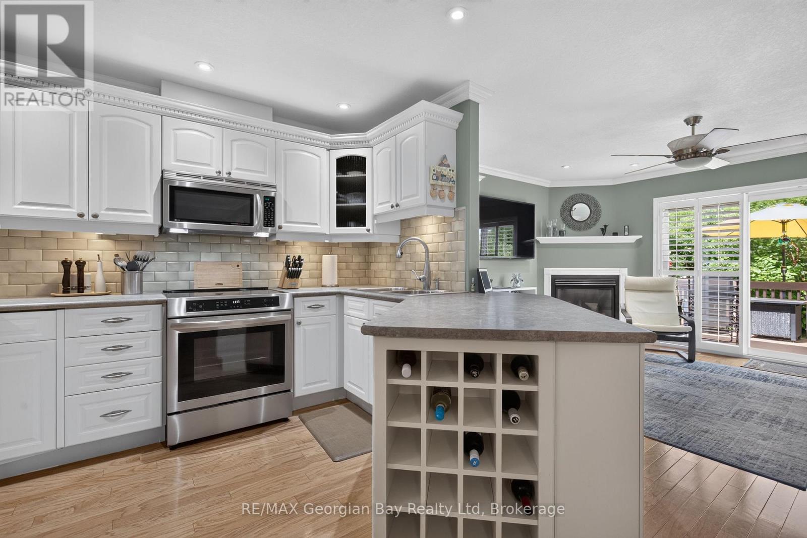 13 - 90 Burke Street, Penetanguishene, Ontario  L9M 2H2 - Photo 11 - S13544356