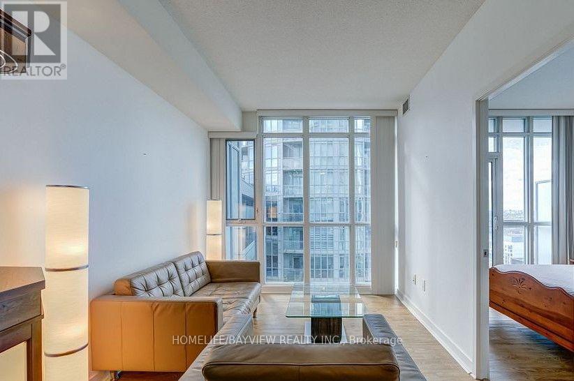 3510 - 15 Iceboat Terrace, Toronto, Ontario  M5V 4A5 - Photo 8 - C13544348
