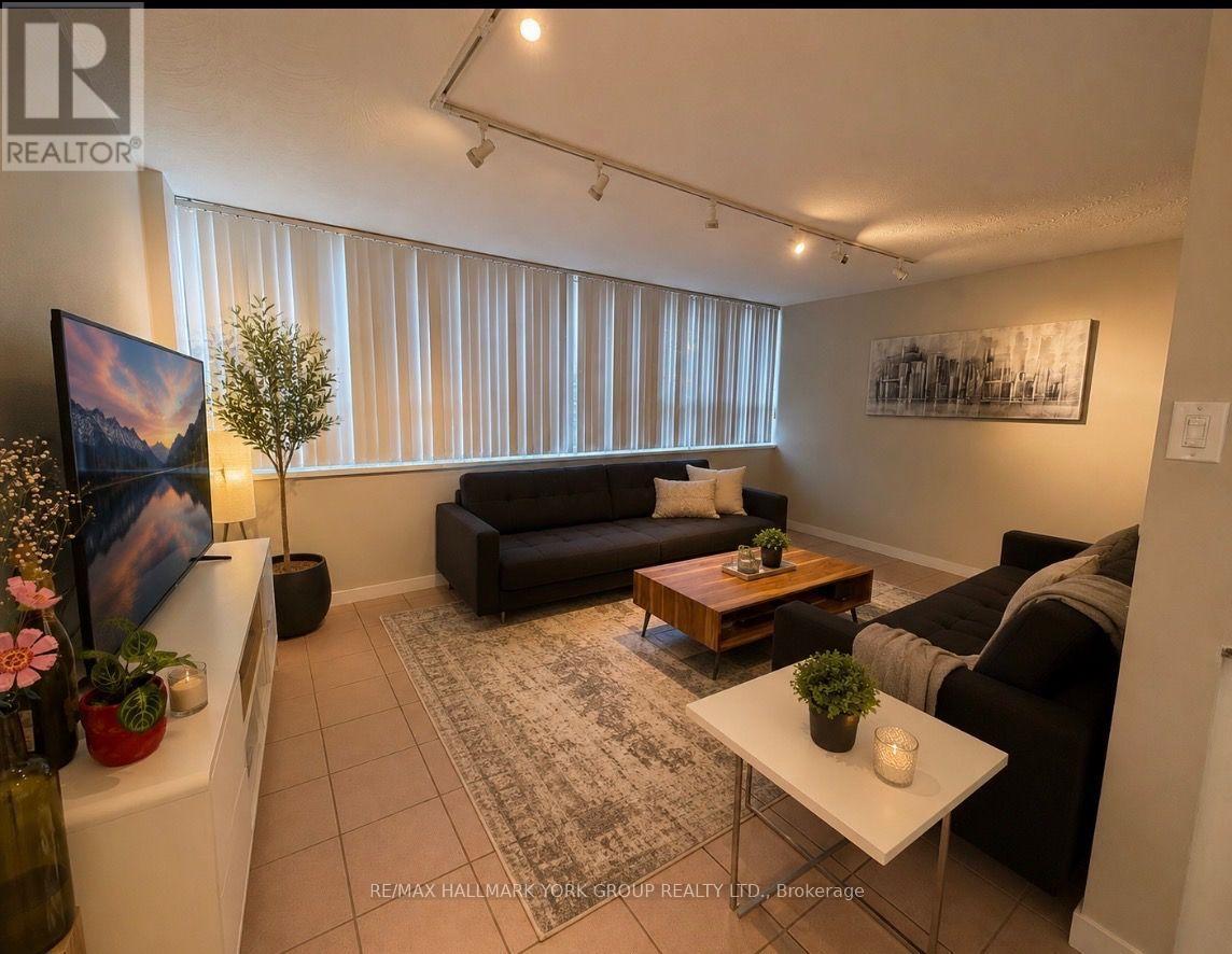 101 - 105 Raglan Avenue, Toronto, Ontario  M6C 2K7 - Photo 3 - C13544456