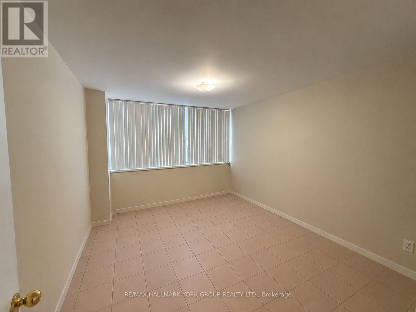 101 - 105 Raglan Avenue, Toronto, Ontario  M6C 2K7 - Photo 5 - C13544456