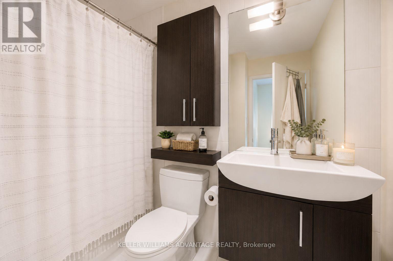 332 - 8 Telegram Mews, Toronto, Ontario  M5V 3Z5 - Photo 8 - C13544472