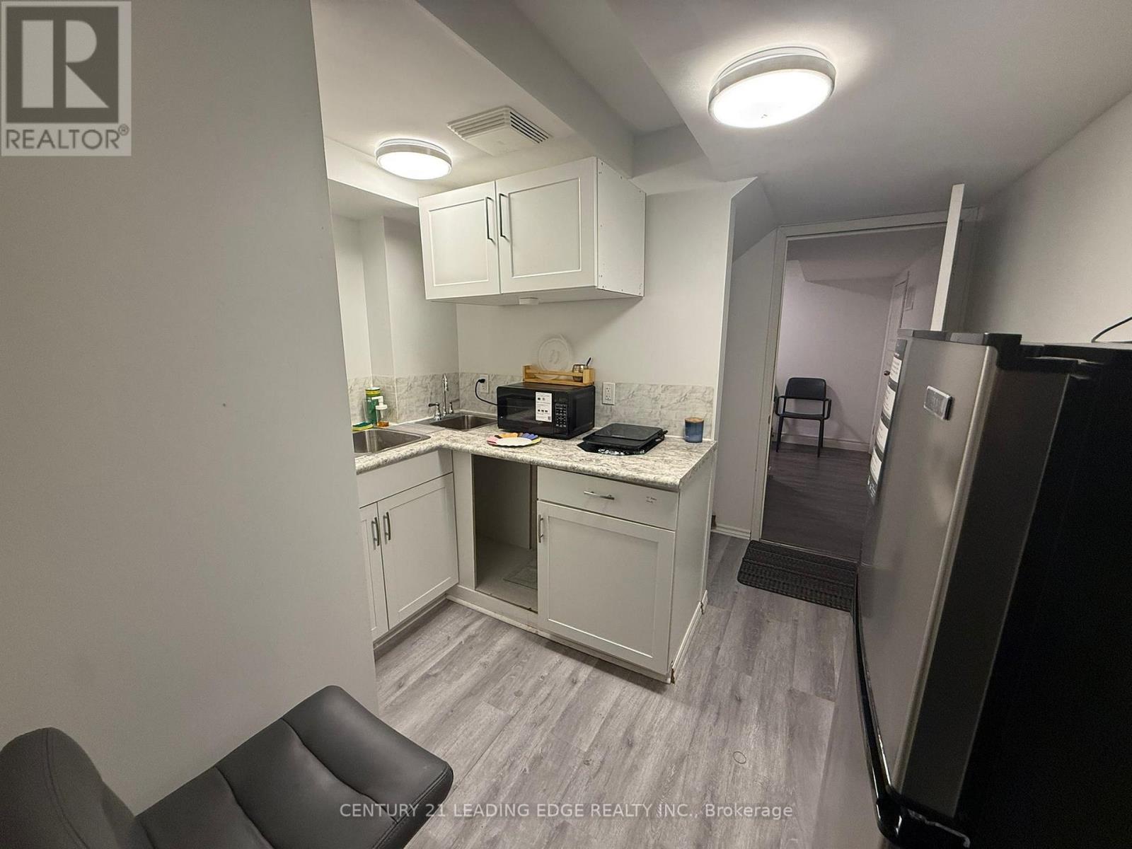 Lower - 47 Kirkland Place, Whitby, Ontario  L1P 1X3 - Photo 2 - E13544398