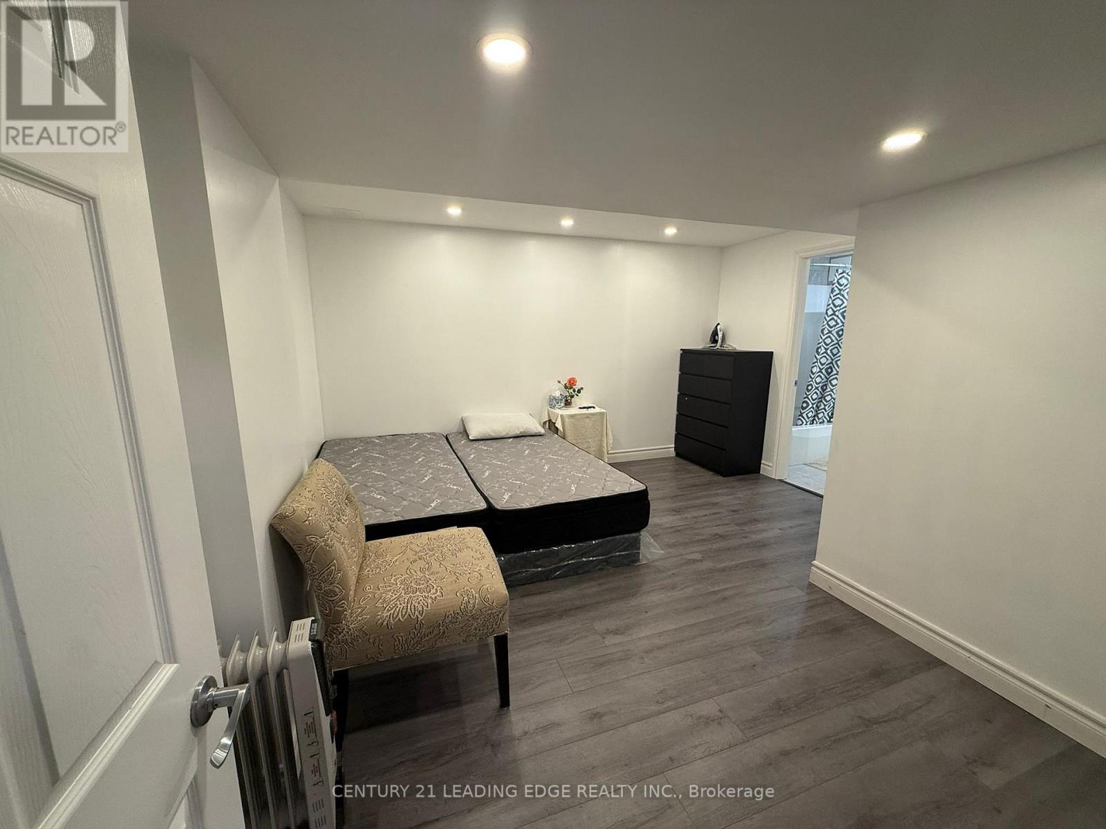 Lower - 47 Kirkland Place, Whitby, Ontario  L1P 1X3 - Photo 3 - E13544398
