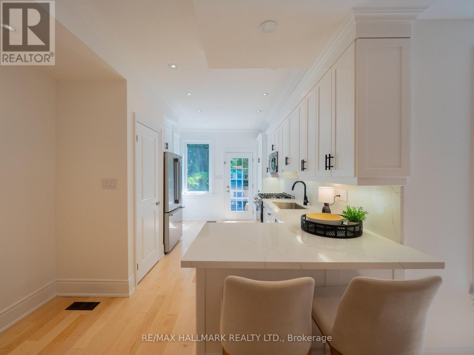 65 Hampton Avenue, Toronto, Ontario  M4K 2Y7 - Photo 12 - E13544404
