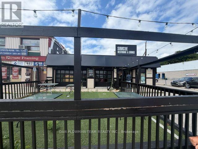 926 Simcoe Street N, Oshawa, Ontario  L1G 4W2 - Photo 2 - E13544412