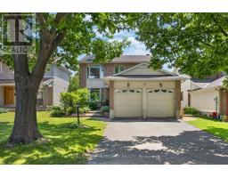 38 PEBBLE CREEK CRESCENT, Ottawa, Ontario