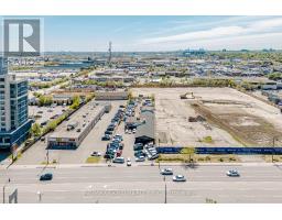 F1 - 243 QUEEN STREET E, Brampton, Ontario