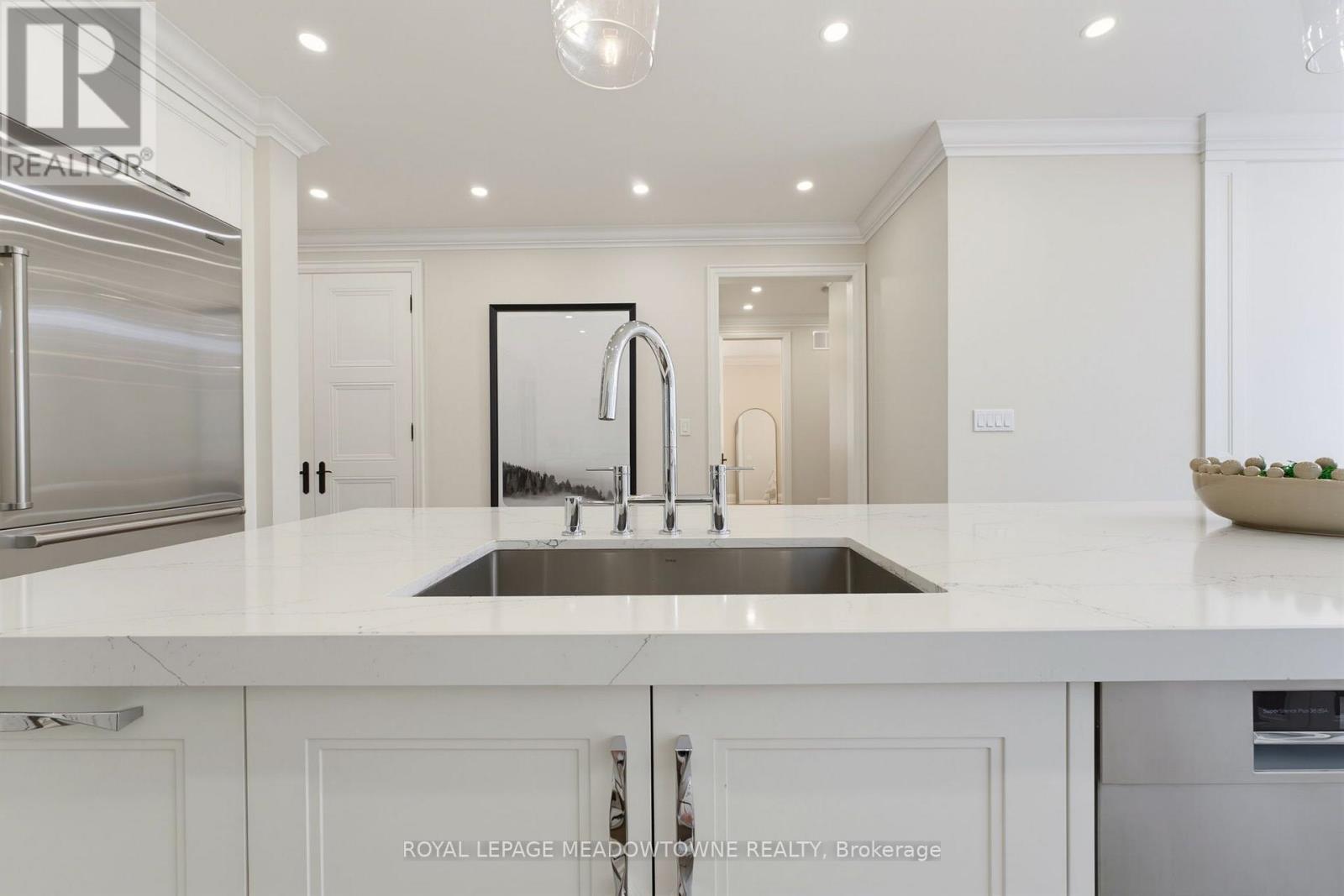 2269 Wuthering Heights Way, Oakville, Ontario  L6M 0A6 - Photo 13 - W13544416