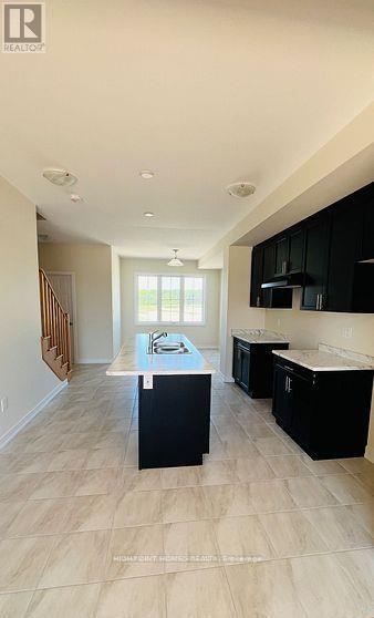 125 Melody Lane, Thorold, Ontario L3B 5N5 - Photo 4 - X13544490