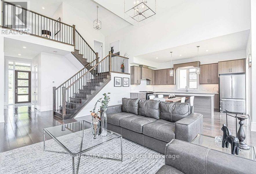 421 Somme Street, Woodstock, Ontario  N4T 0K3 - Photo 3 - X13536888