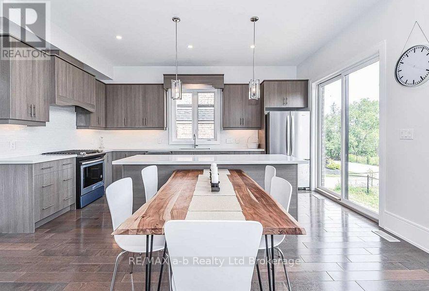 421 Somme Street, Woodstock, Ontario  N4T 0K3 - Photo 9 - X13536888