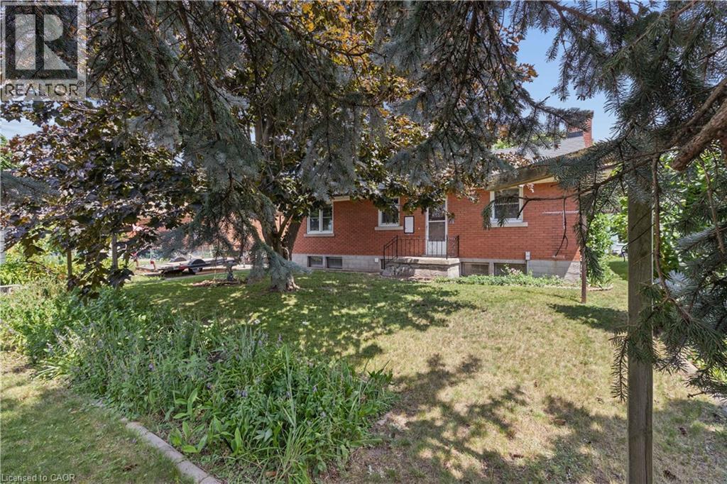 74 Ross Avenue, Kitchener, Ontario  N2A 1V3 - Photo 25 - 40845679