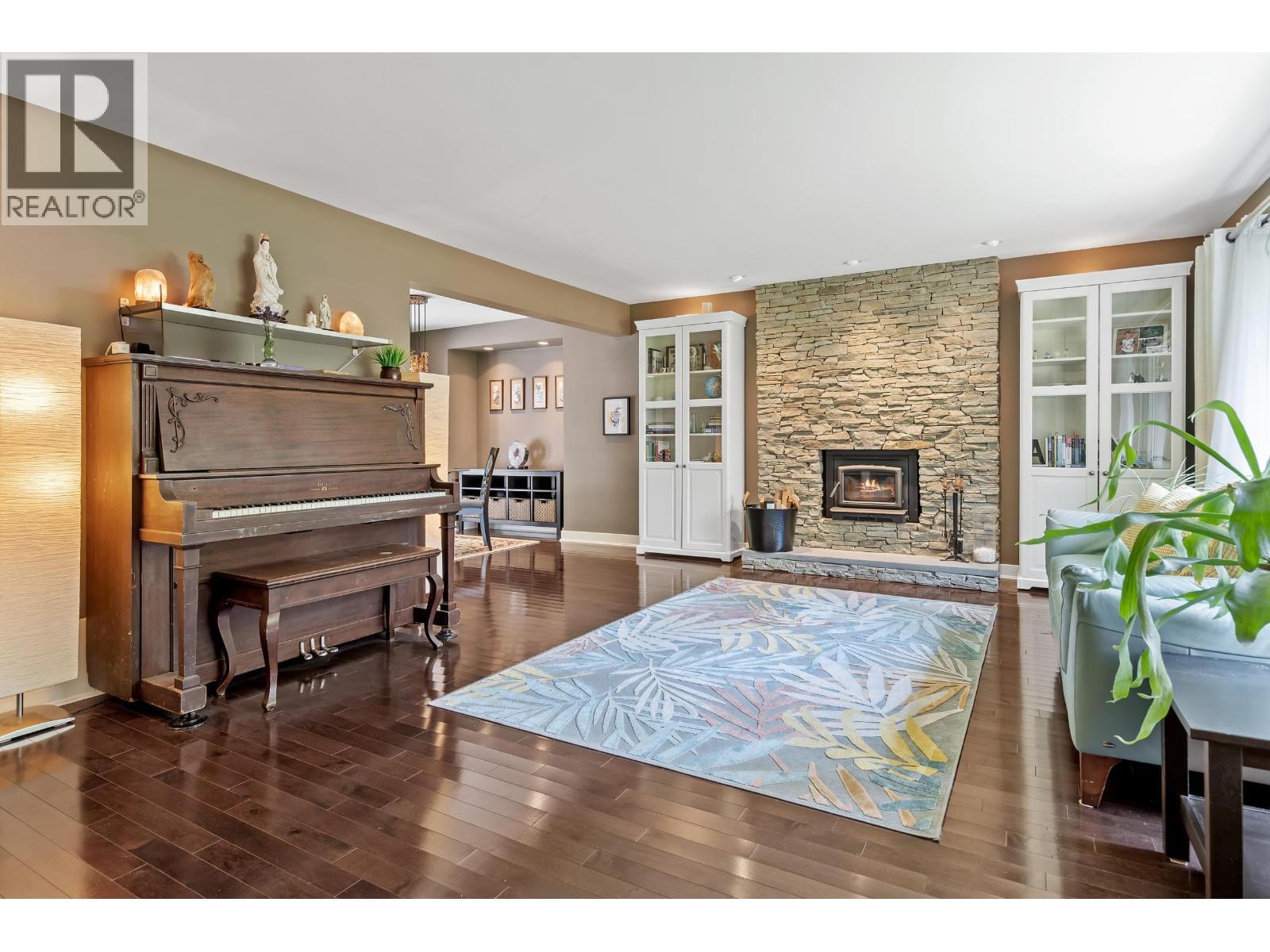 7965 BURNFIELD CRESCENT, Burnaby, British Columbia