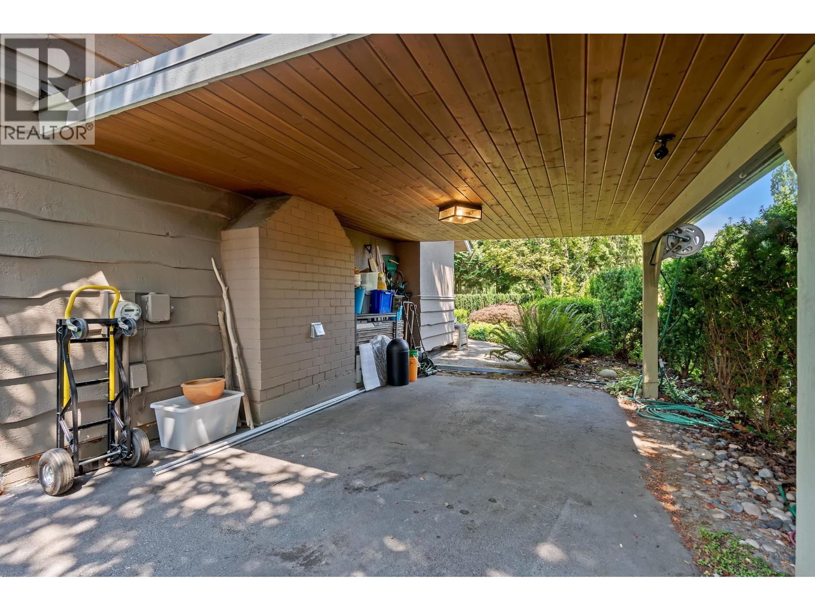 7965 Burnfield Crescent, Burnaby, British Columbia  V5E 2B8 - Photo 30 - R3144500