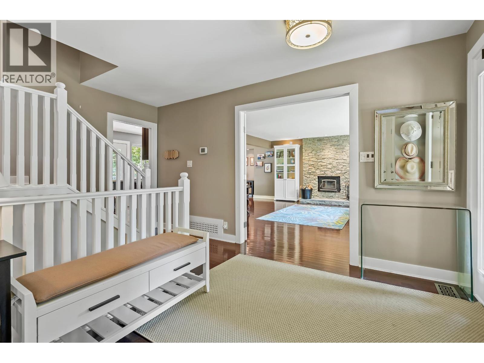 7965 Burnfield Crescent, Burnaby, British Columbia  V5E 2B8 - Photo 12 - R3144500