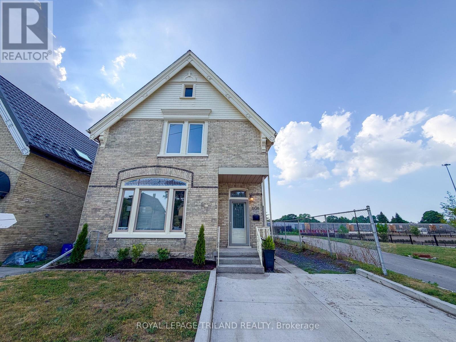 606 CENTRAL AVENUE, London East, Ontario