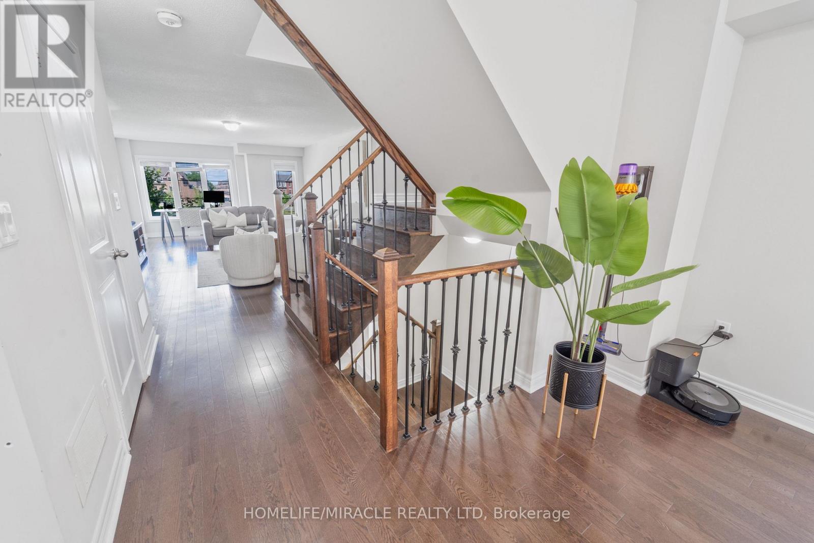 11 Finegan Circle, Brampton, Ontario L7A 4Z7 - Photo 12 - W13542276