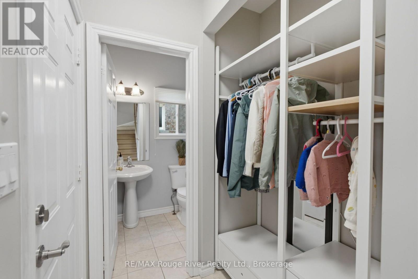 2125 Scottscraig Drive, Oshawa, Ontario  L1L 1C2 - Photo 4 - E13544674