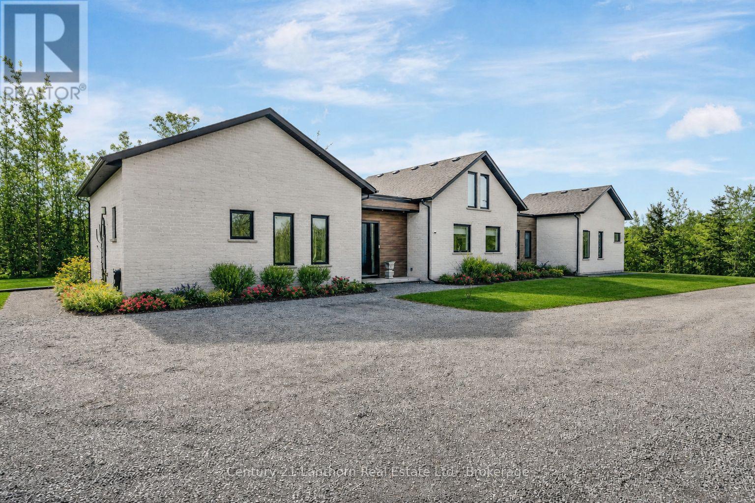 19485 Loyalist Parkway, Prince Edward County, Ontario  K0K 1T0 - Photo 2 - X13544528