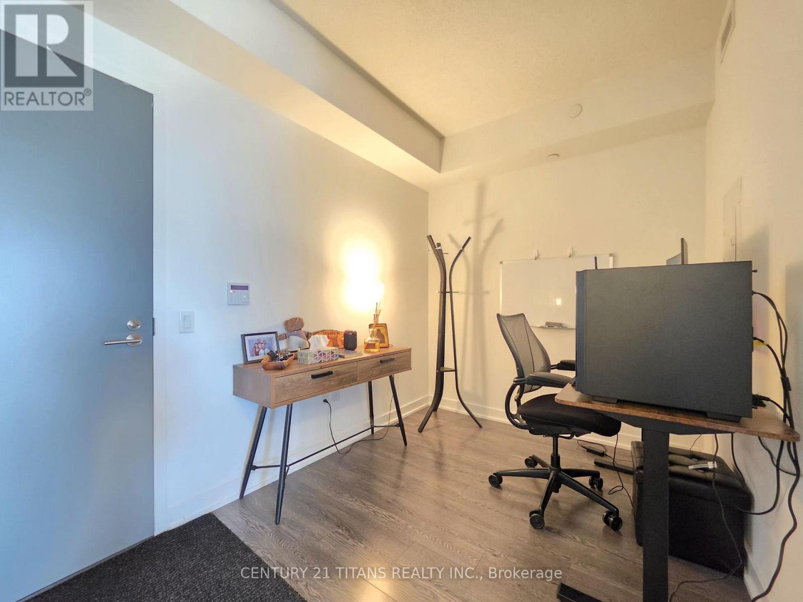 1610 - 50 O'neill Road, Toronto, Ontario  M3C 0R1 - Photo 3 - C13544506