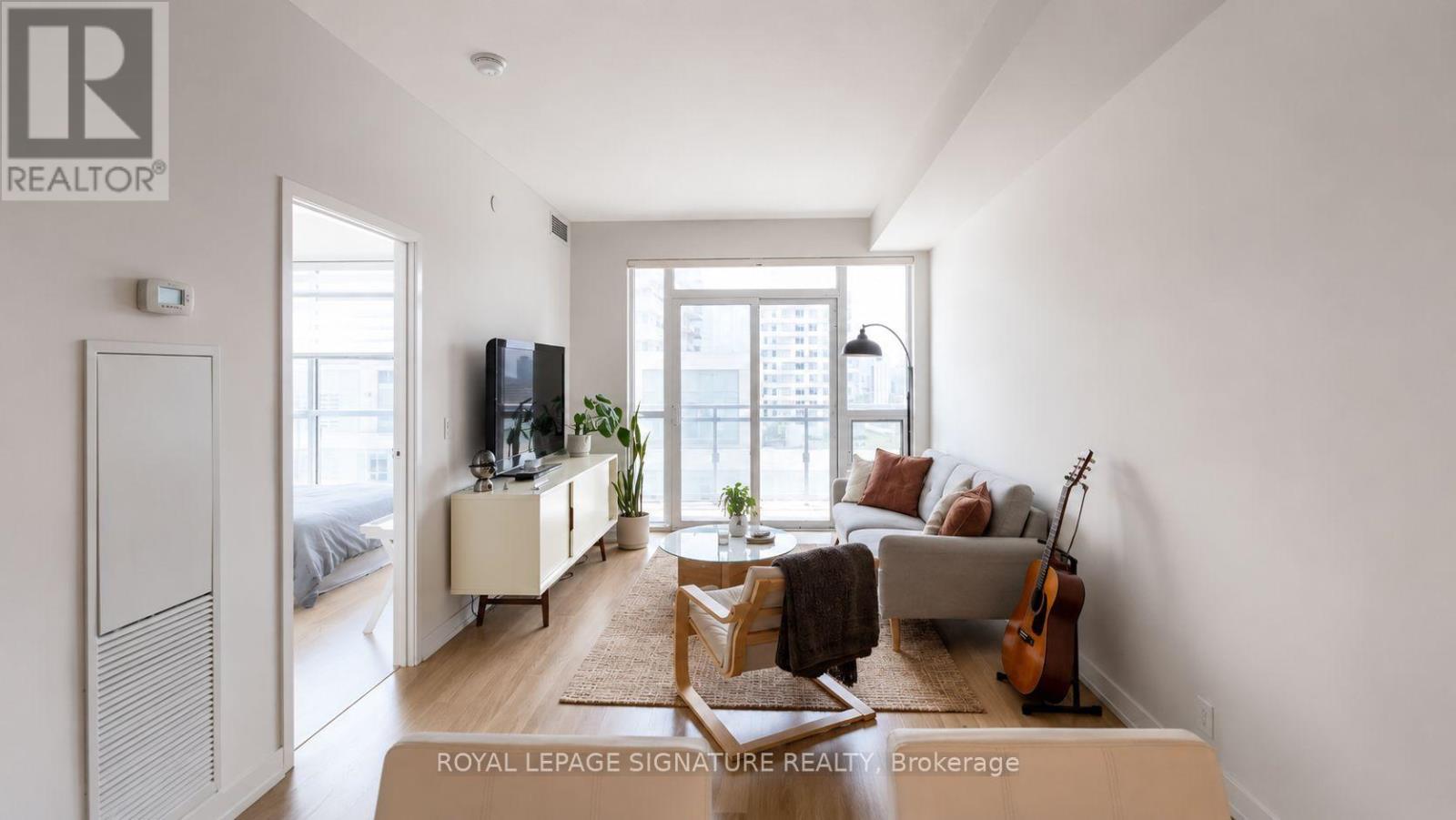 1708 - 89 Dunfield Avenue, Toronto, Ontario  M4S 0A4 - Photo 2 - C13544538