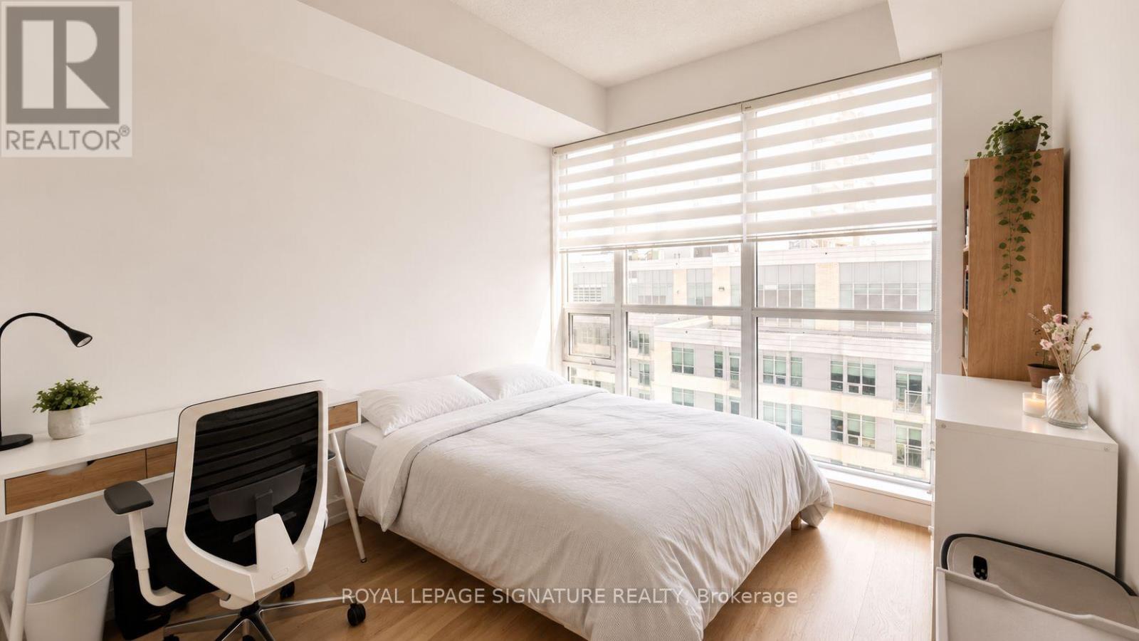 1708 - 89 Dunfield Avenue, Toronto, Ontario  M4S 0A4 - Photo 4 - C13544538