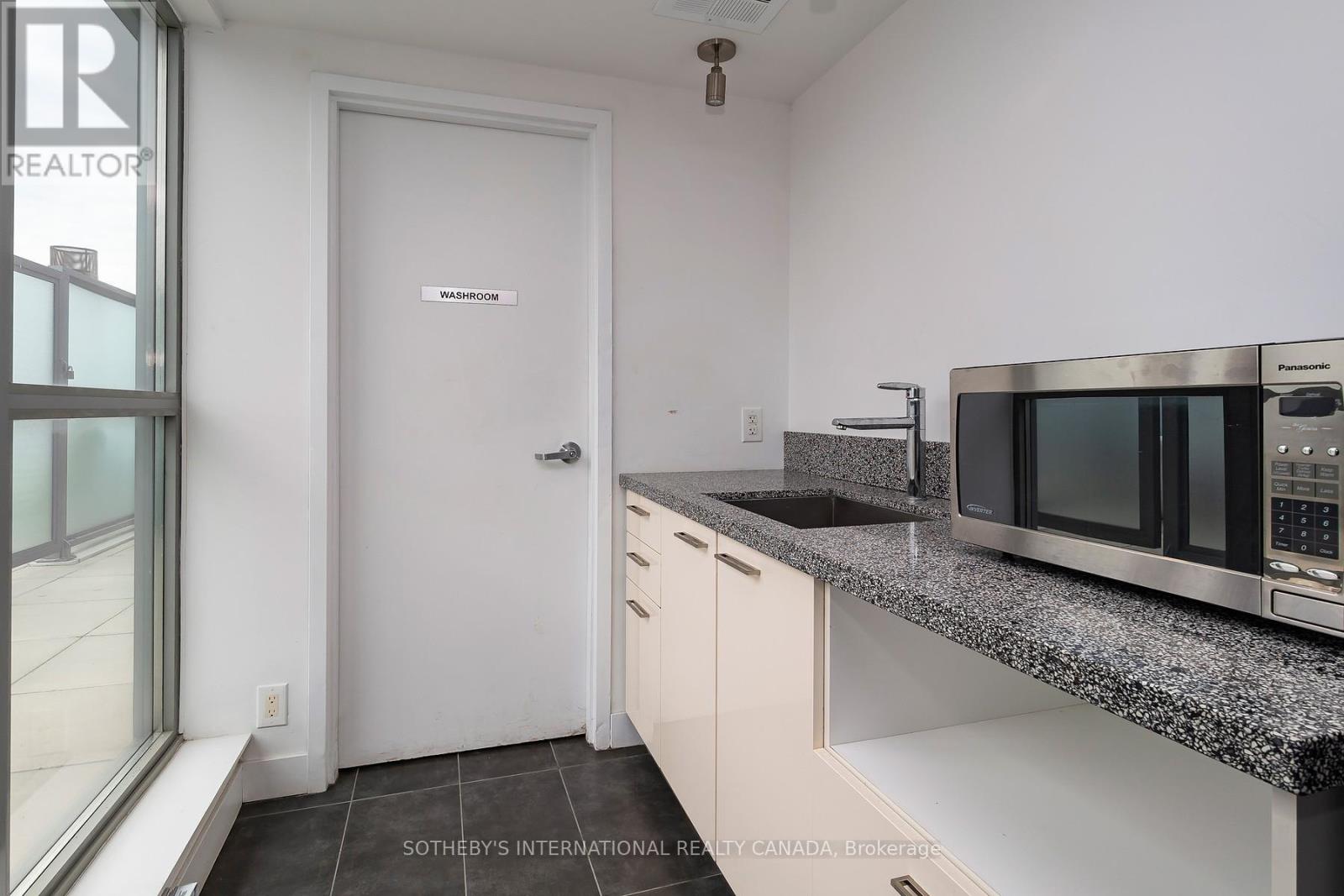 706 - 2 Gladstone Avenue, Toronto, Ontario  M6J 0B2 - Photo 19 - C13544596