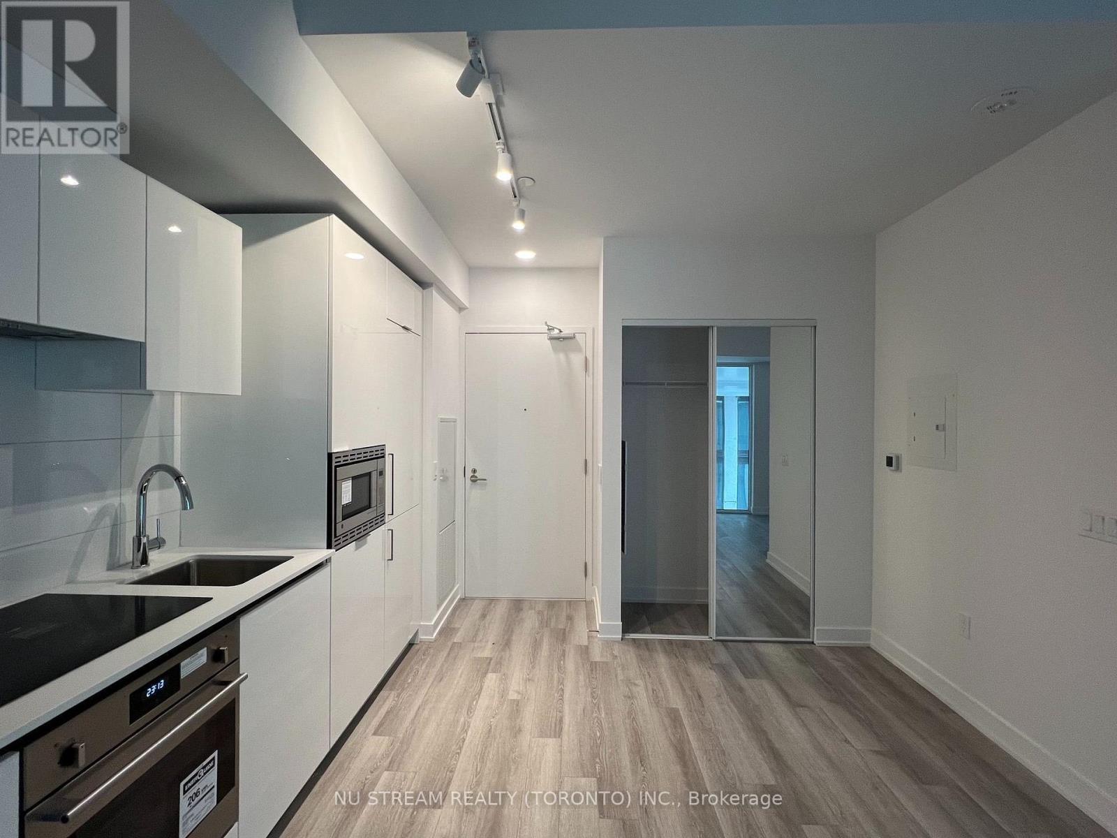616 - 121 St. Patrick Street, Toronto, Ontario  M5T 0B8 - Photo 3 - C13544726