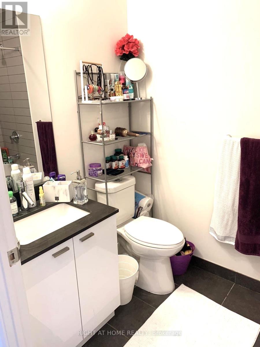 2802 - 30 Roehampton Avenue, Toronto, Ontario  M4P 1R2 - Photo 15 - C13544760