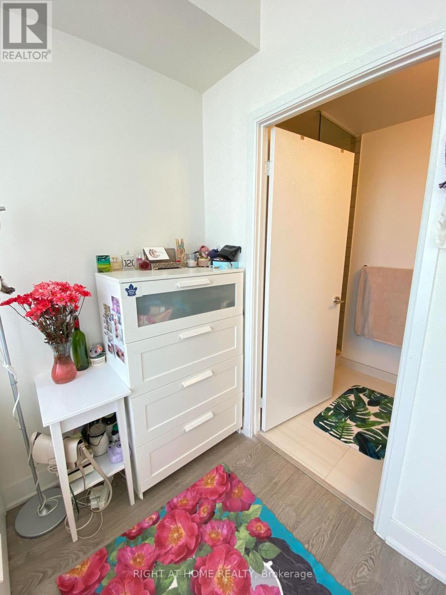 2802 - 30 Roehampton Avenue, Toronto, Ontario  M4P 1R2 - Photo 8 - C13544760