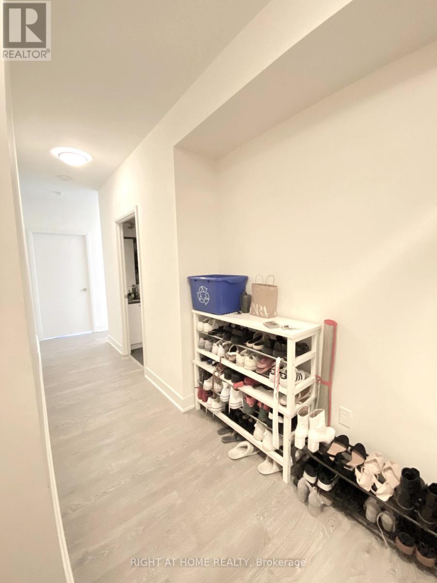 2802 - 30 Roehampton Avenue, Toronto, Ontario  M4P 1R2 - Photo 9 - C13544760