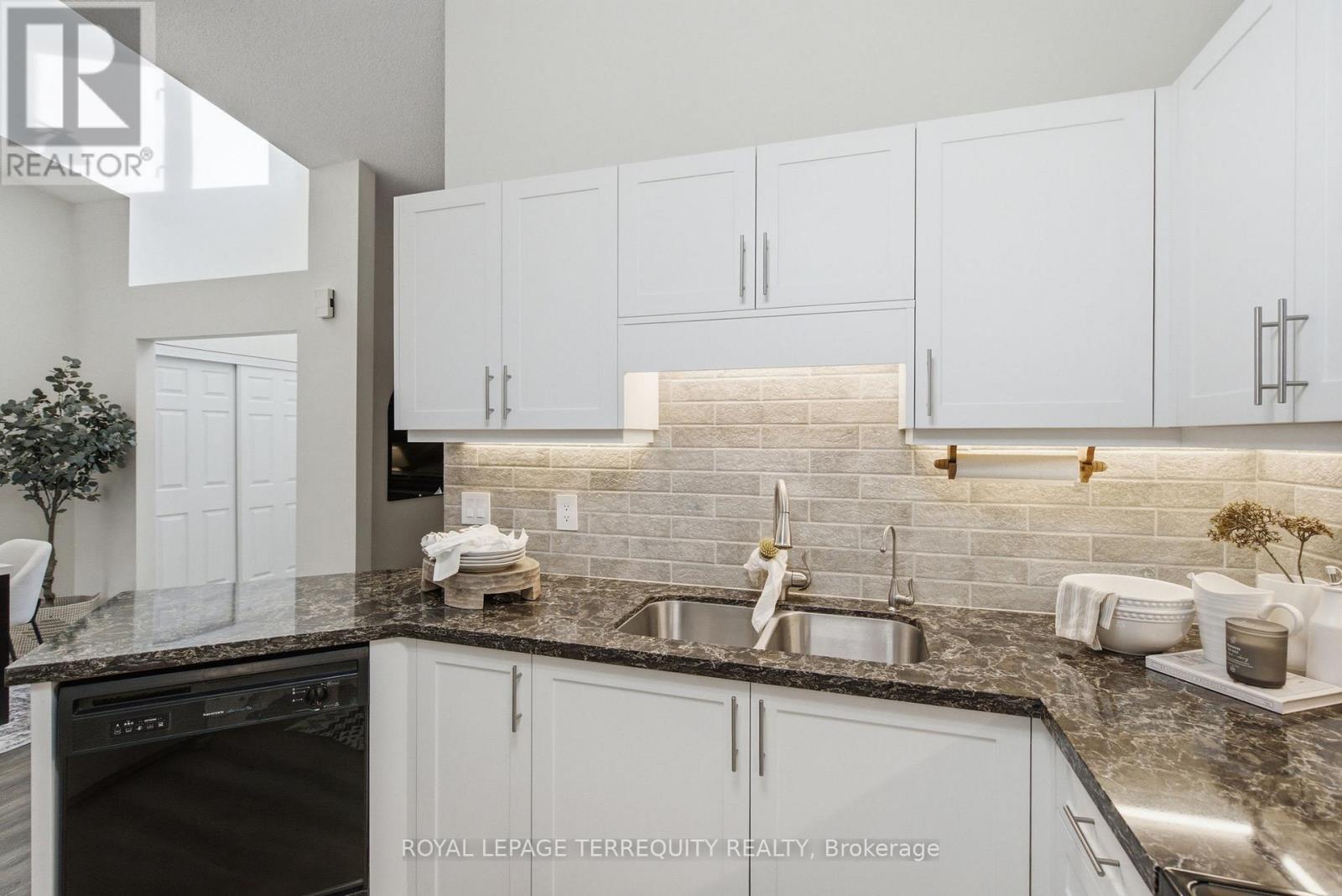 1765 Dufferin Street, Whitby, Ontario  L1N 1B5 - Photo 14 - E13544568