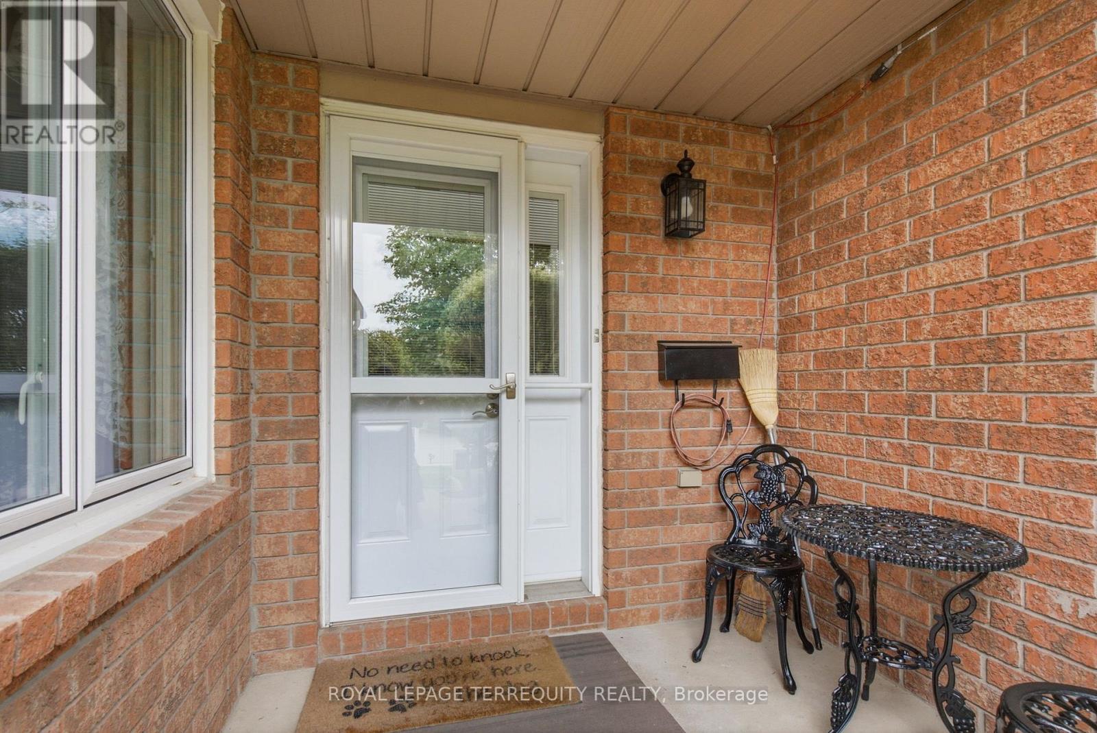 1765 Dufferin Street, Whitby, Ontario  L1N 1B5 - Photo 4 - E13544568