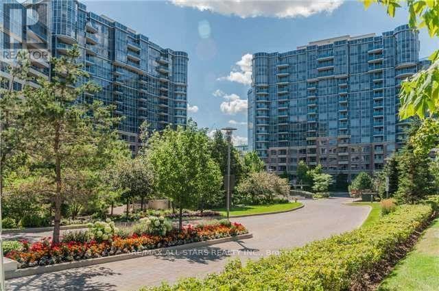 1563 - 23 COX BOULEVARD, Markham (Unionville)