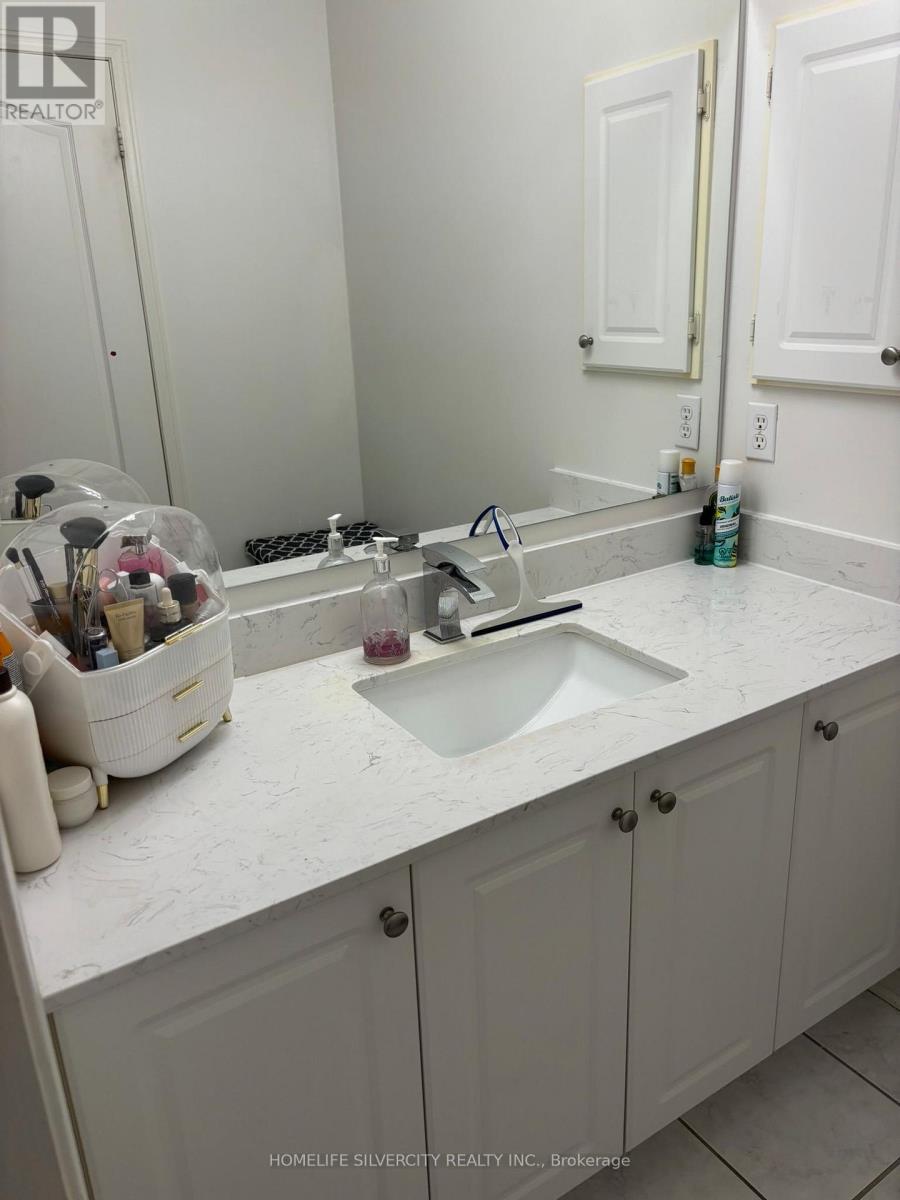111 Edward Jeffreys Avenue, Markham, Ontario  L6E 1W1 - Photo 13 - N13544618
