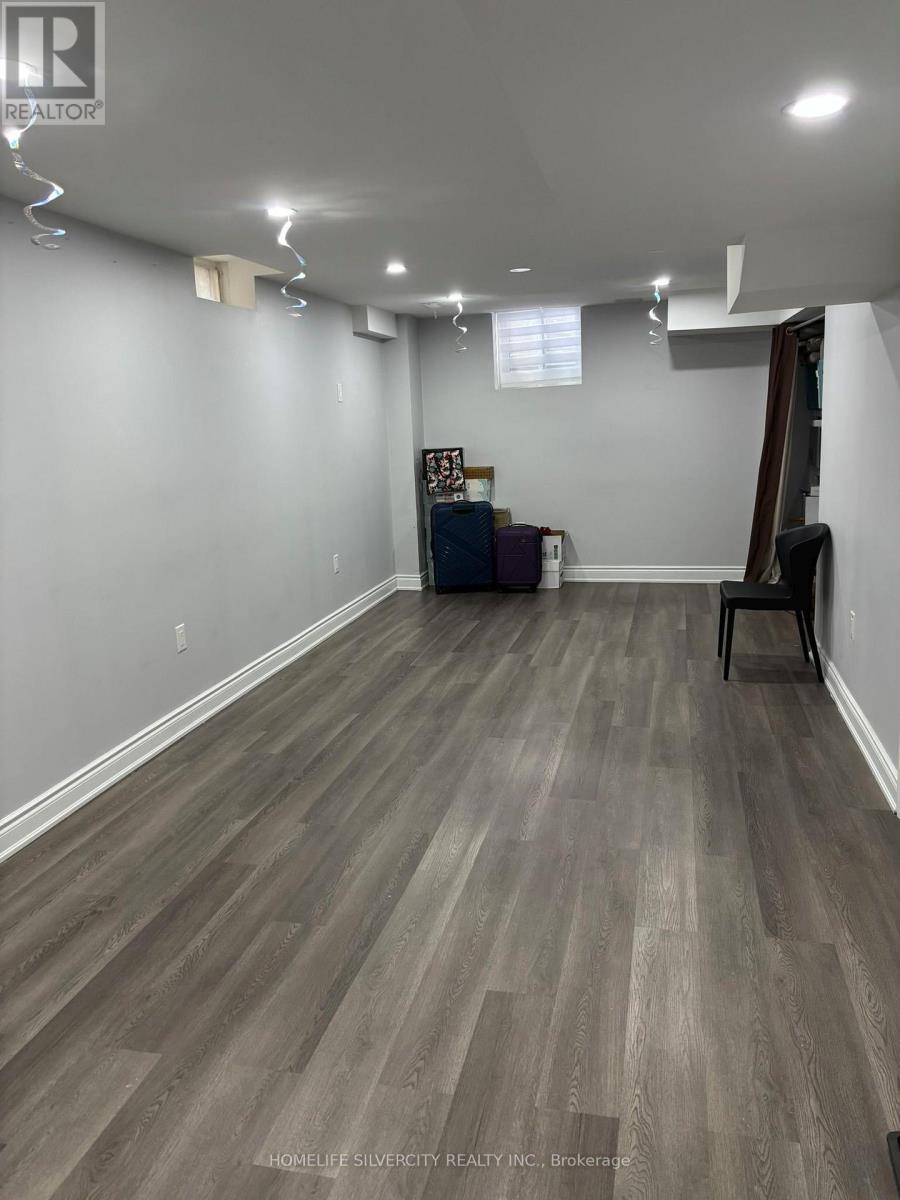 111 Edward Jeffreys Avenue, Markham, Ontario  L6E 1W1 - Photo 17 - N13544618