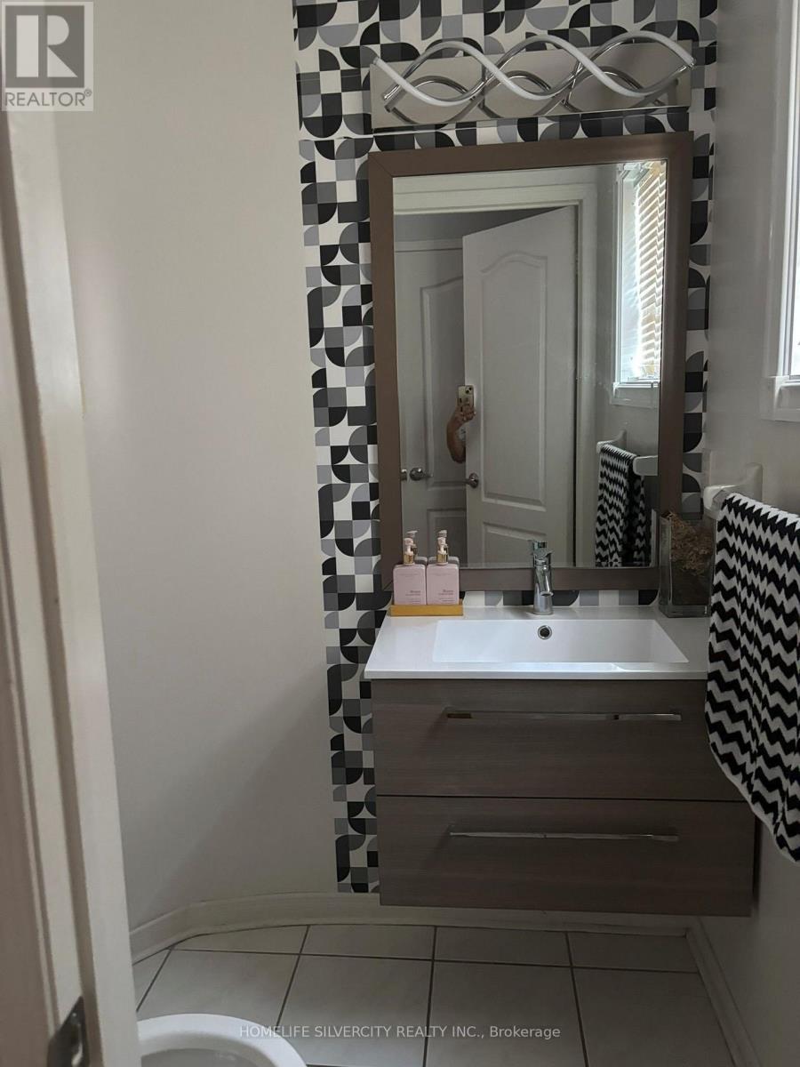 111 Edward Jeffreys Avenue, Markham, Ontario  L6E 1W1 - Photo 18 - N13544618