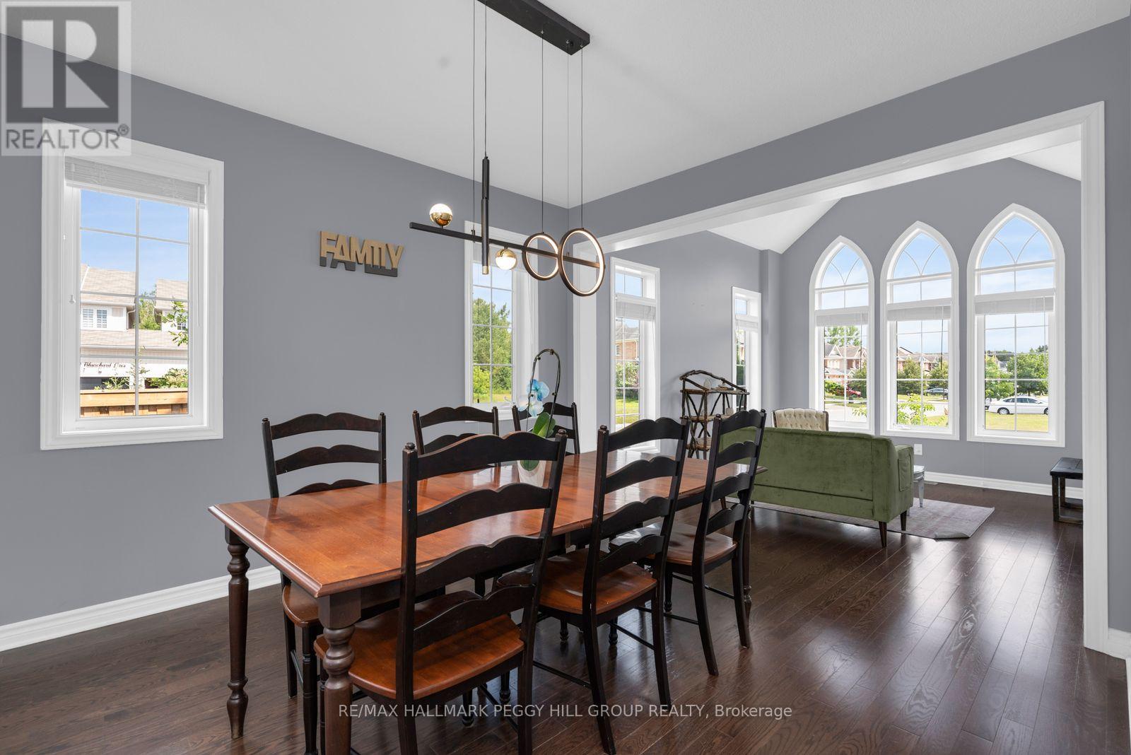 124 Latimer Avenue, Essa, Ontario  L3W 0M9 - Photo 5 - N13544662